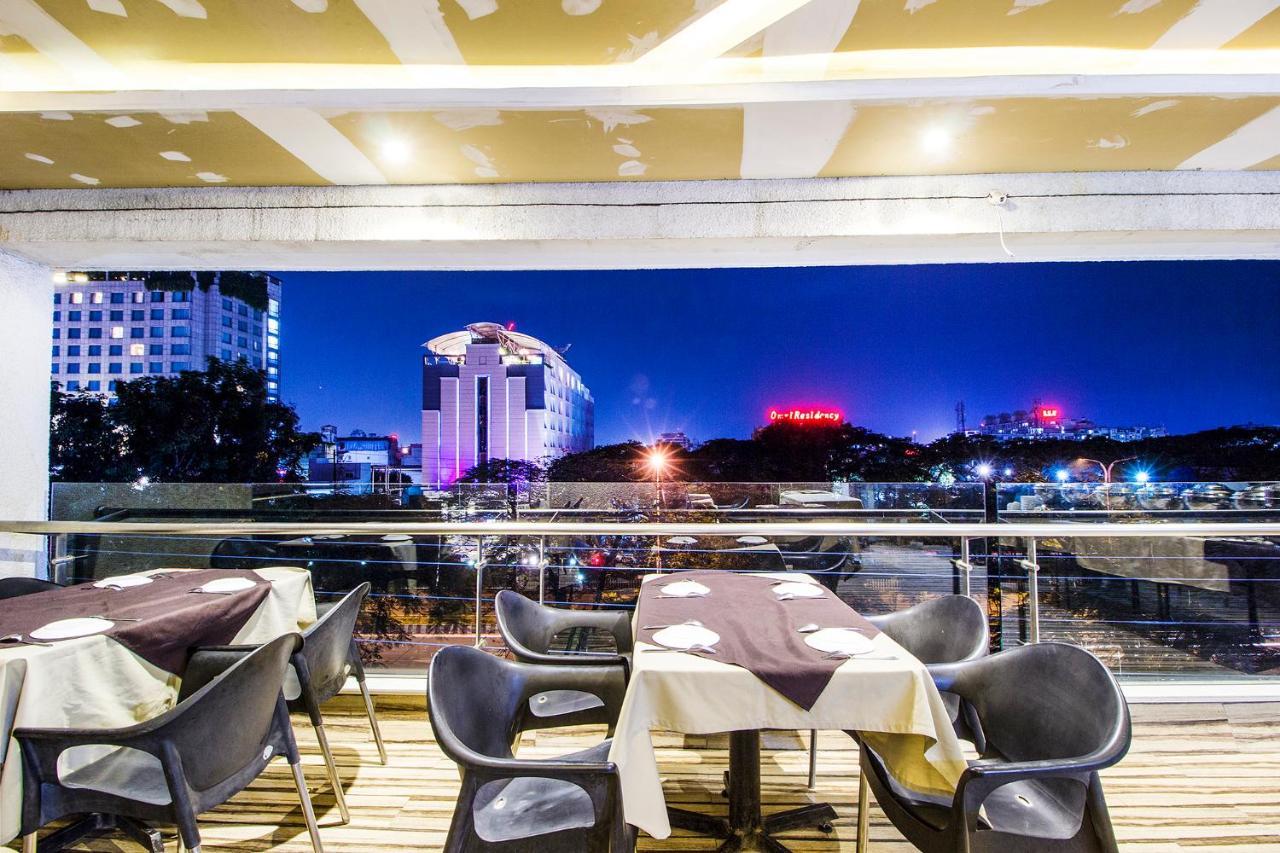 Fabhotel Prime Avenue Indore Bagian luar foto