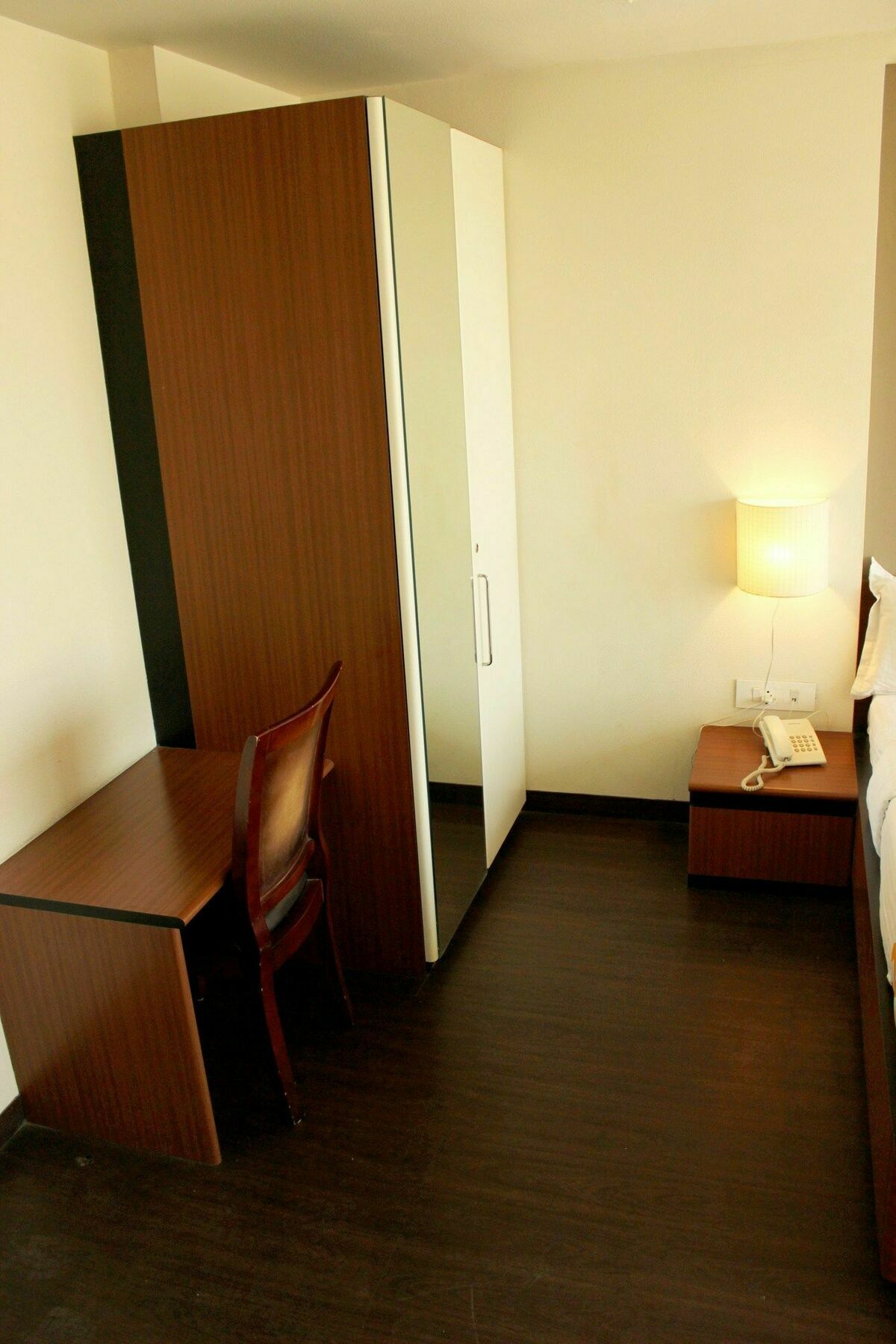 Fabhotel Prime Avenue Indore Bagian luar foto