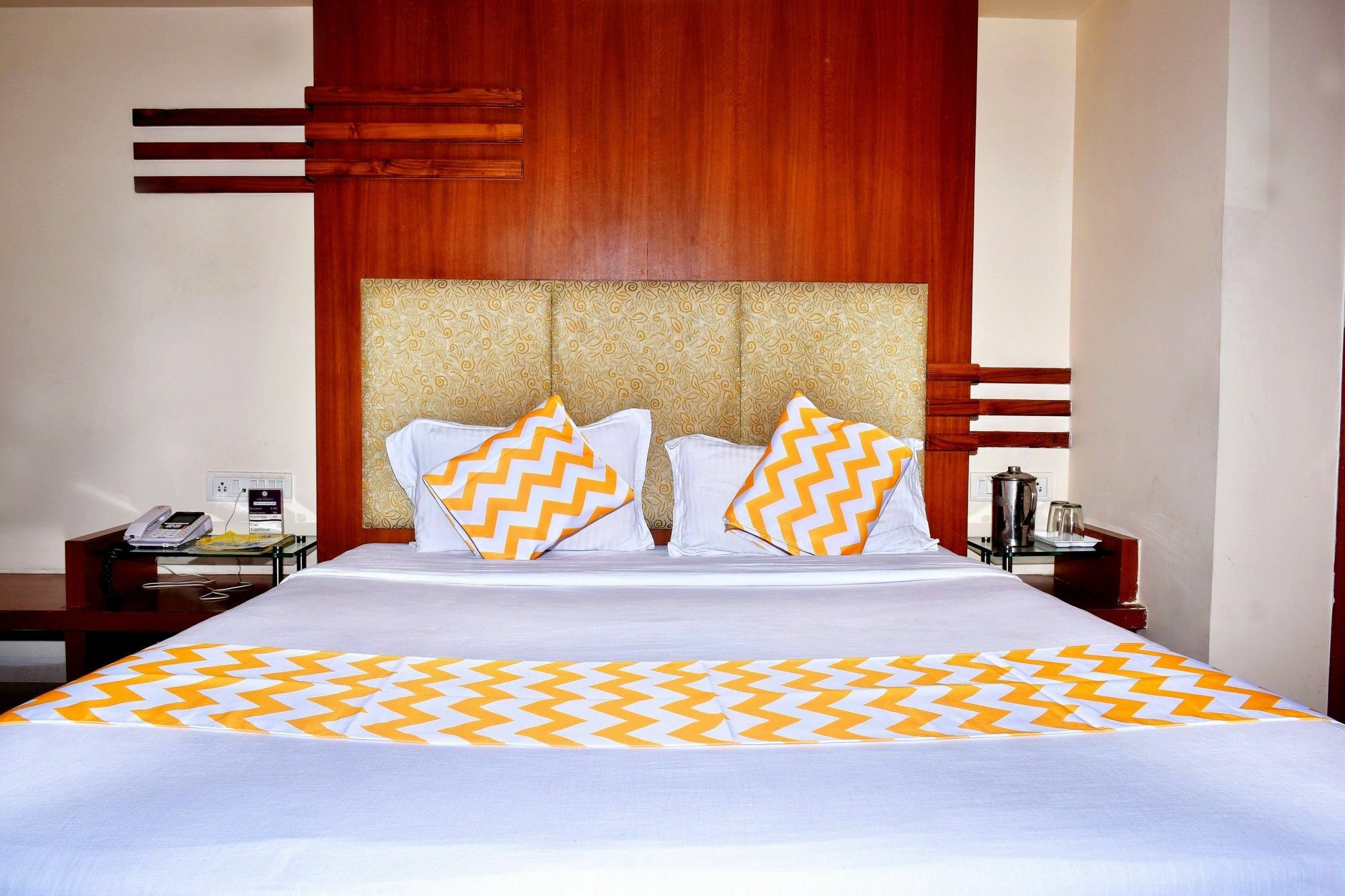 Fabhotel Prime Avenue Indore Bagian luar foto
