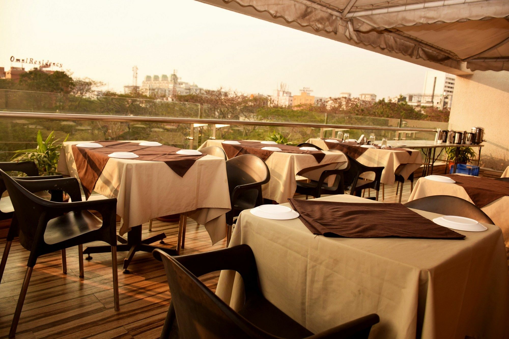 Fabhotel Prime Avenue Indore Bagian luar foto